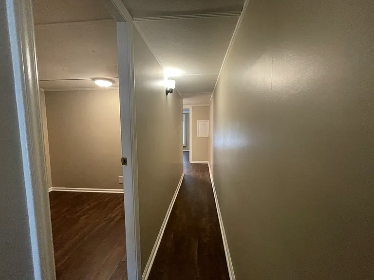 289 S Williams St — Photo 10