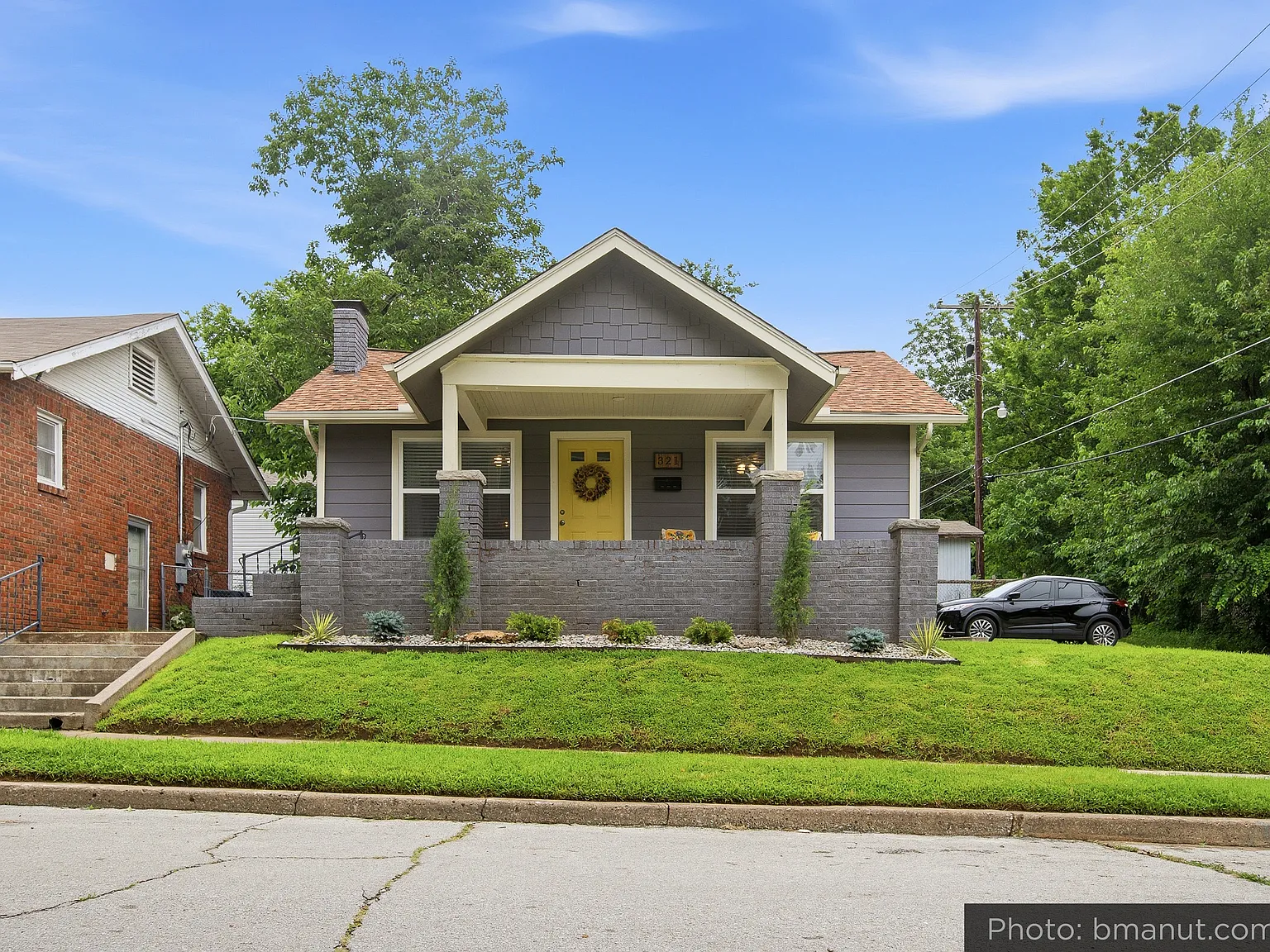 321 N Xenophon Ave — Photo 1