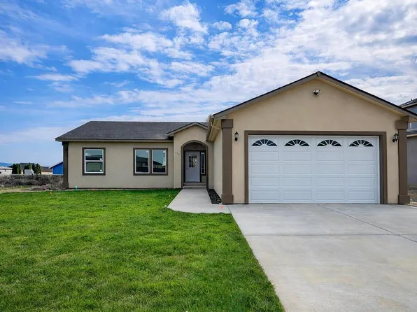 304 Victoria St, Sunnyside, WA 98944