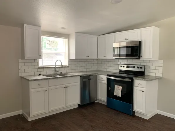 1012 Fay St, Gainesville, TX 76240