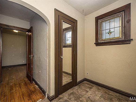 5th image of 817 Abston Ave