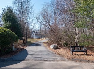 24 Sunset Ridge Dr, Guilford, CT 06437