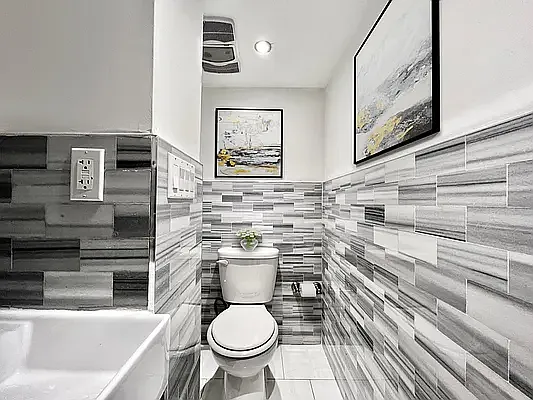 Rented by Vector New York, LLC | media 30