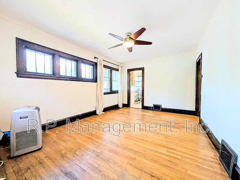 4 bed, 2.0 bath, 1780 sqft, $2,350 — Photo 4