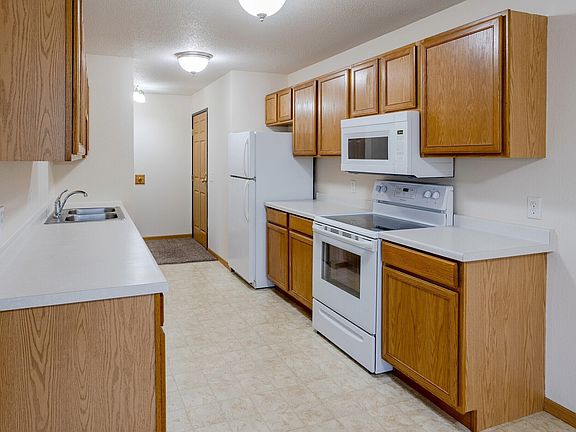 2nd image of 307 E 7th St #5b0792596