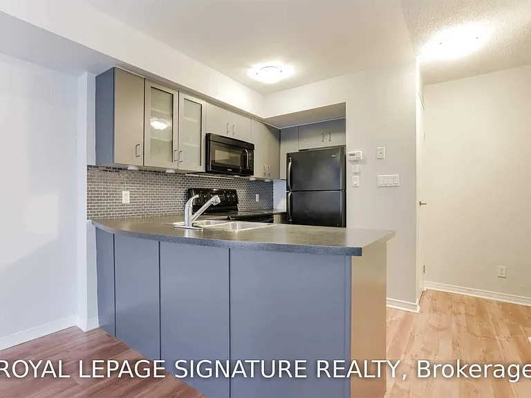 42 Western Battery Rd #704 — Photo 10