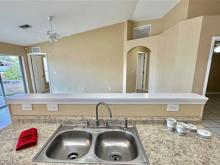 2015 Xelda Ave N — Photo 12
