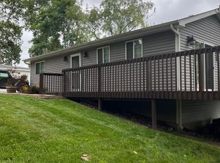 82 Old Hickory Ln, Valparaiso, IN 46385