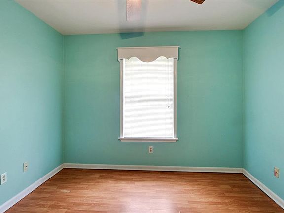 5th image of 145 Summerwood Dr