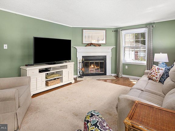 4th image of 33996 Indian Queen Ln