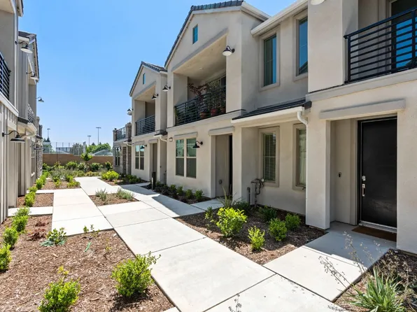 2855 E Tamarind Dr, Fresno, CA 93730