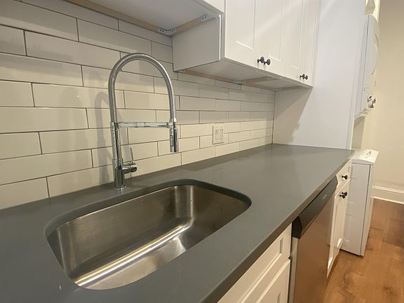 3rd image of 336 Lombard St APT 312