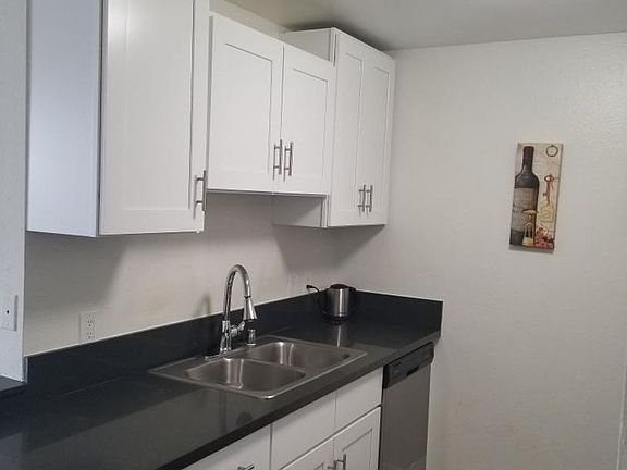 3rd image of 6633 Yucca St APT 207