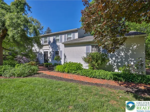 1245 Valley View Dr, Allentown, PA 18103