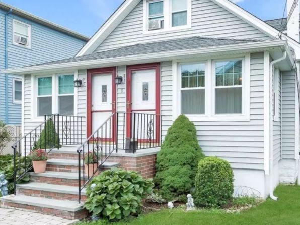 8 Bay Beach Ave FLOOR 1