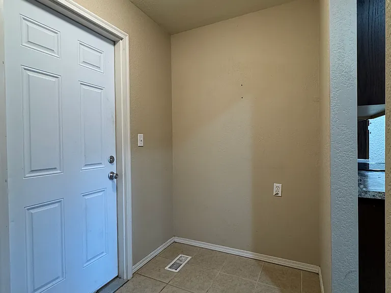 1726 Denim Ln — Photo 29
