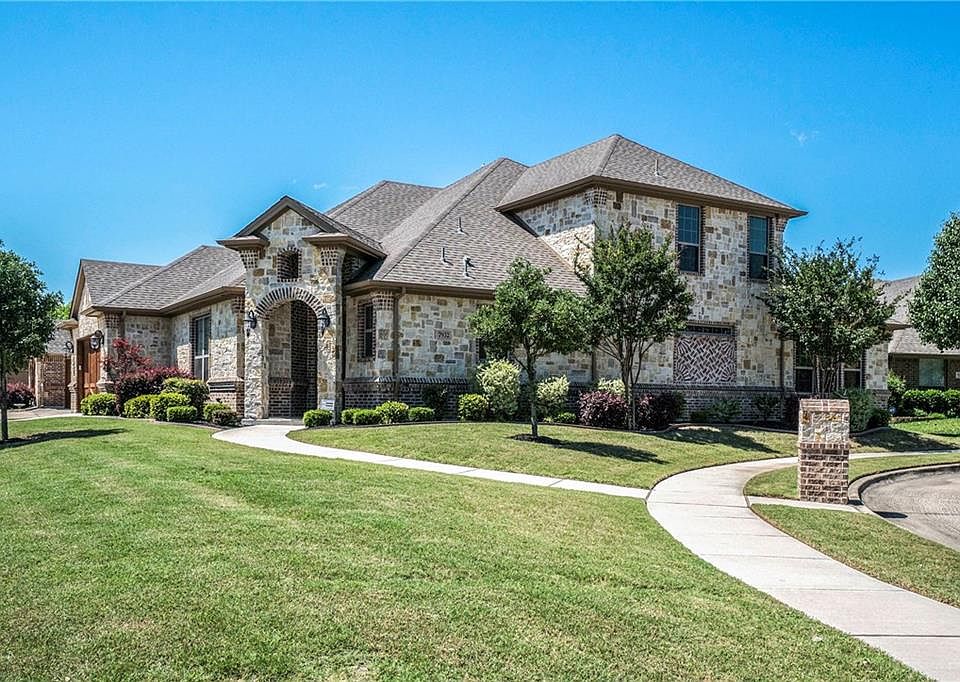 1st image of 7932 Bella Ct