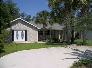 2869 Avenida De Soto, Navarre, FL 32566