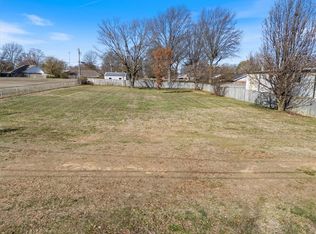 620 S Holly St, Siloam Springs, AR 72761