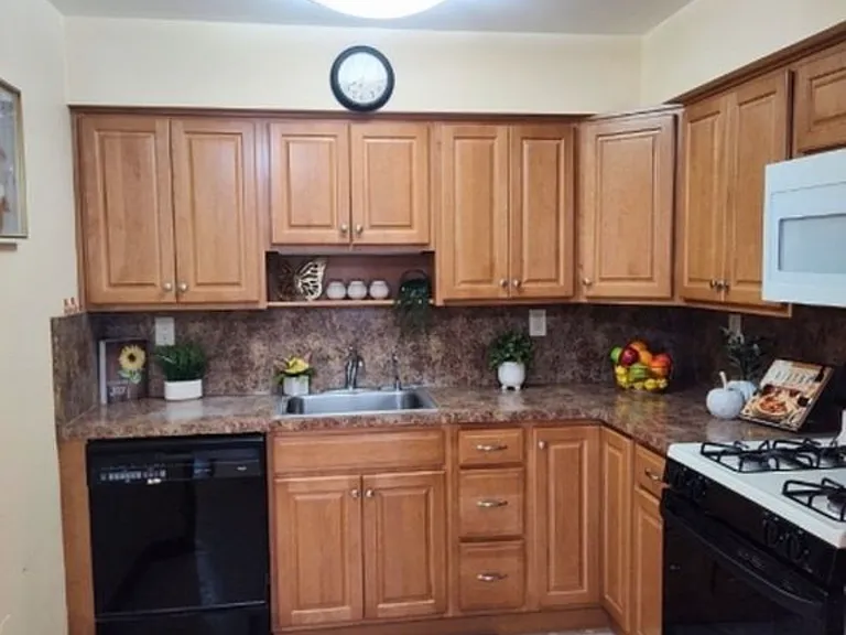 158 Pierre Ave #1 — Photo 11