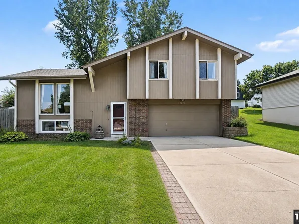 12671 Crown Point Ave, Omaha, NE 68164