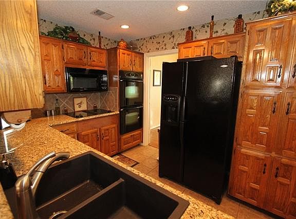 5th image of 963 Camden Dr