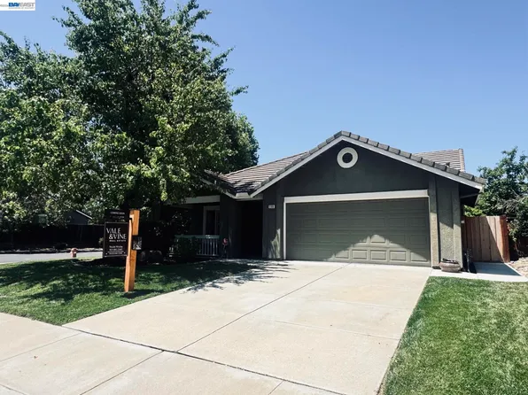 1106 Baltusrol Ct, Livermore, CA 94551