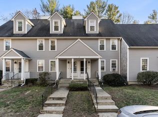 99 Twin Lakes Dr, Halifax, MA 02338