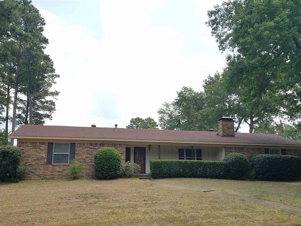 1st image of 1109 Dennis Dr