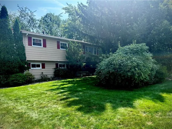 32 Oxford Court, Spring Valley, NY 10977