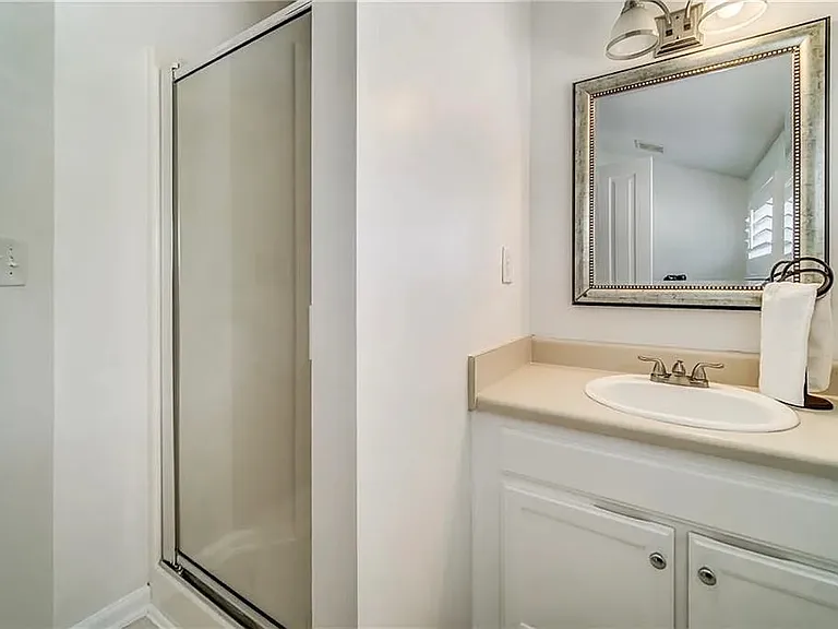 213 Lakeside Dr — Photo 18