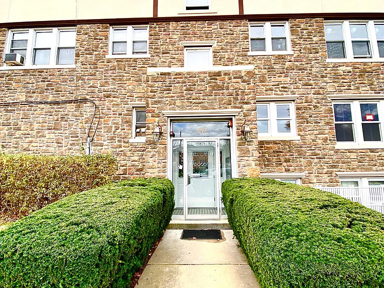 1140 Edgewood Pkwy #8 — Photo 19