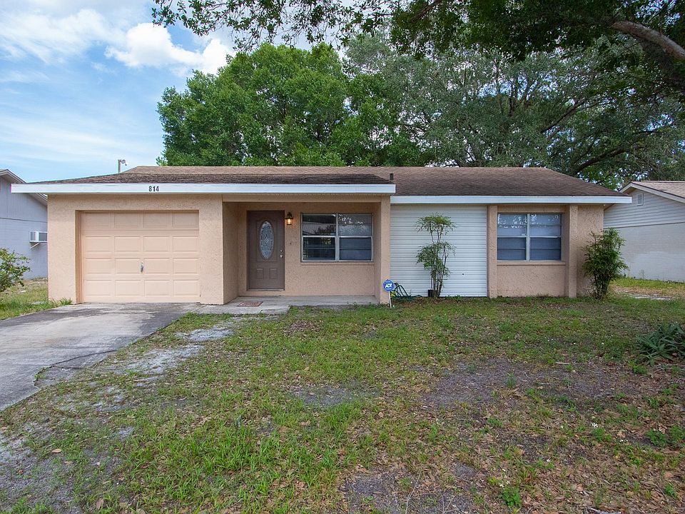 1st image of 814 Cinnamon Dr E