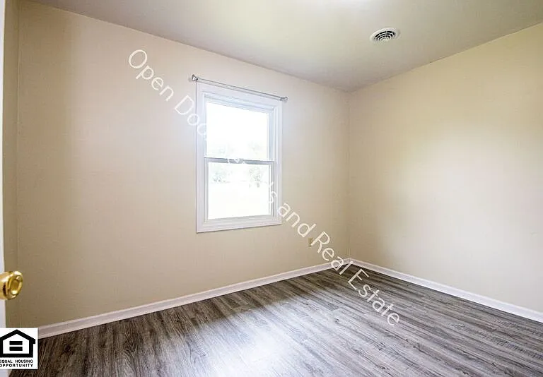 1506 S Dowling St — Photo 10