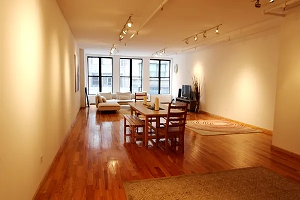 Rented by Maison International | media 16