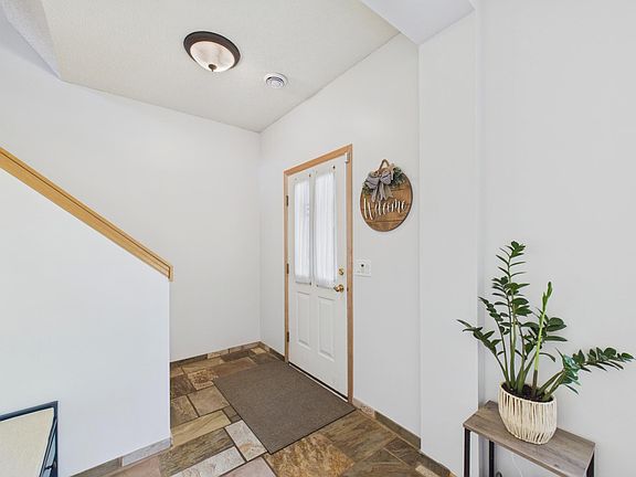 5th image of 6612 Lamplight Dr