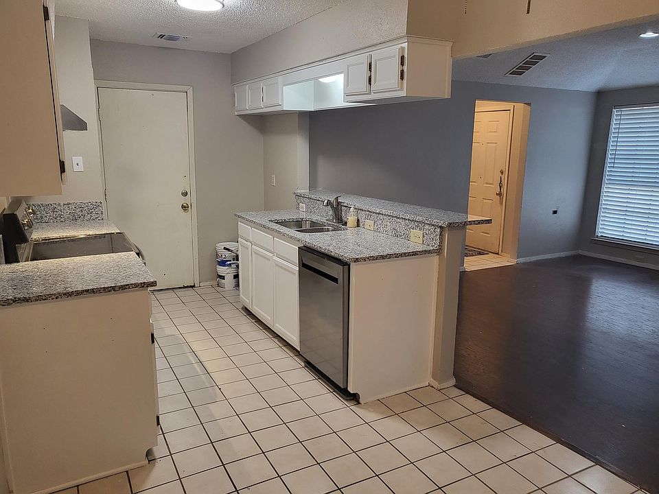 7502 Amherst Dr APT B, Rowlett, TX 75088 | Zillow