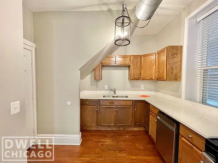 1152 W 17th St #2F — Photo 3