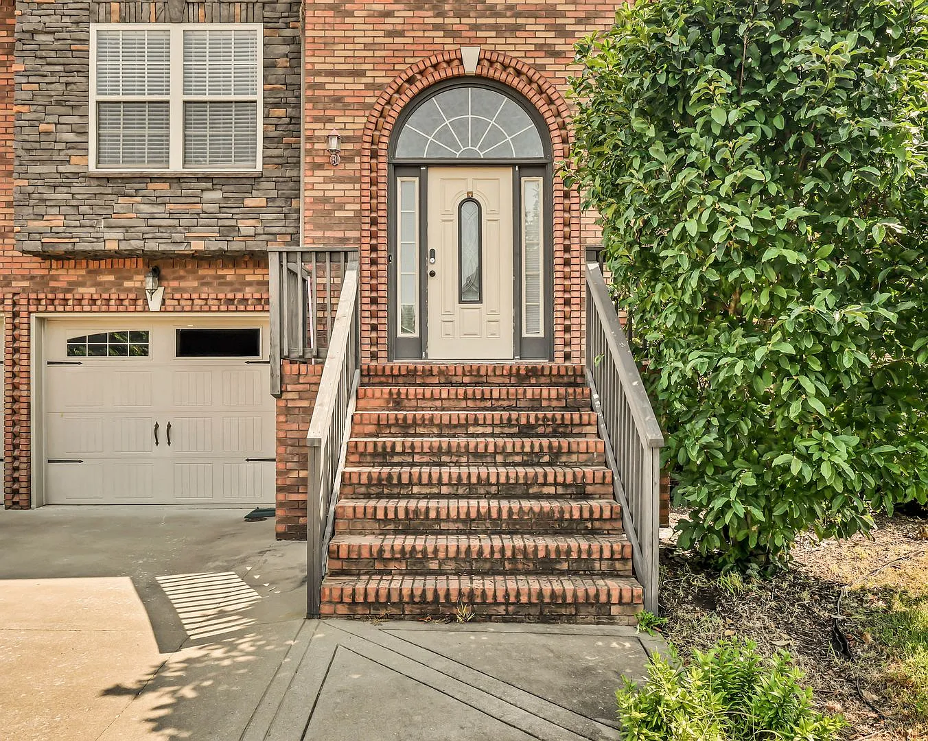 1712 Apache Way — Photo 2