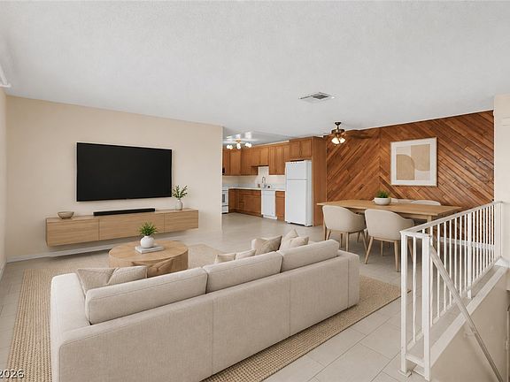 4th image of 4734 Roberta St Unit 4