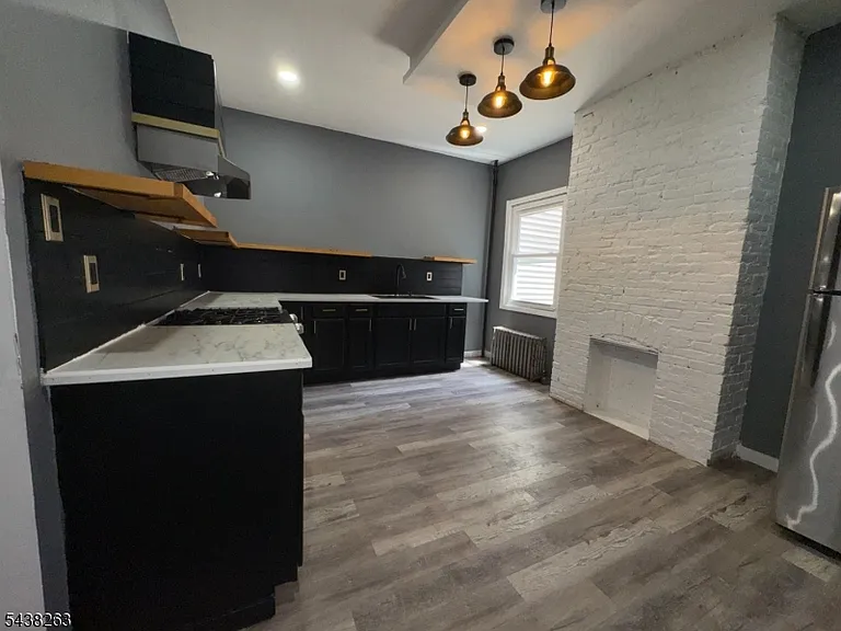 108 4th Ave #A3 — Photo 2