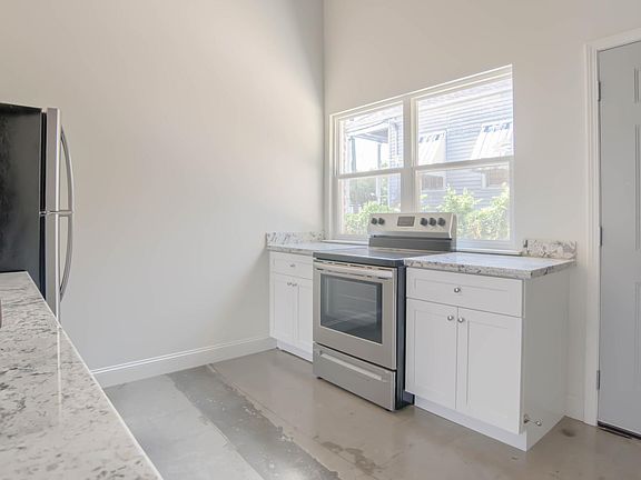 2nd image of 728 Desire St #C