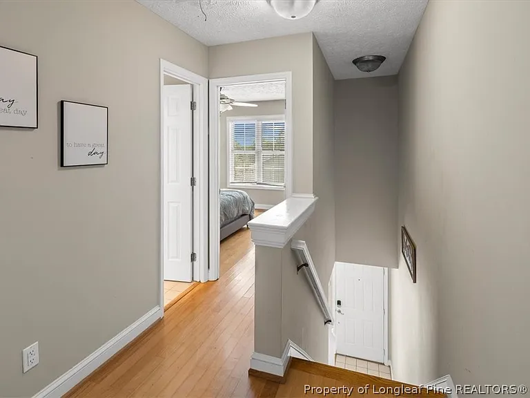 421 Cityview Ln — Photo 22