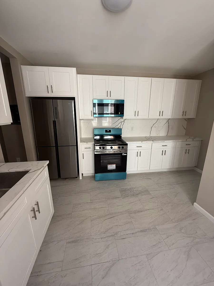 Building Photo - 65 Hopkins Ave #4