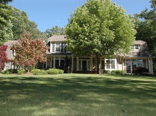 5 Cricket Ln, Chester, NJ 07930