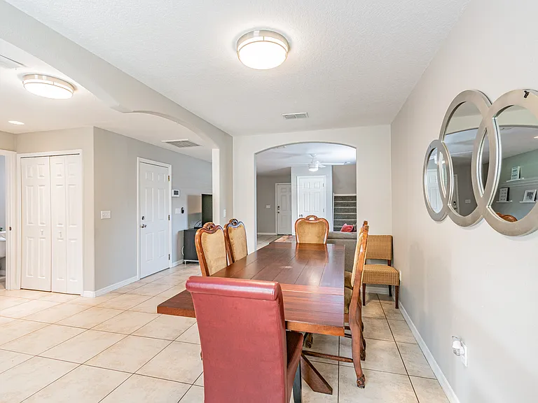 2907 W Chestnut St — Photo 16