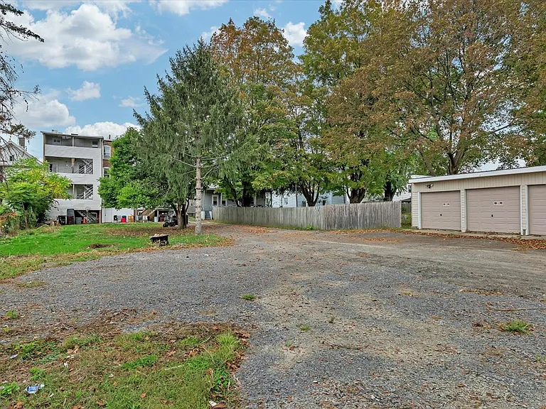 57 1/2 Saratoga Ave #1N — Photo 19