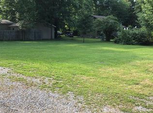 11 Sunset Dr, Carlyle, IL