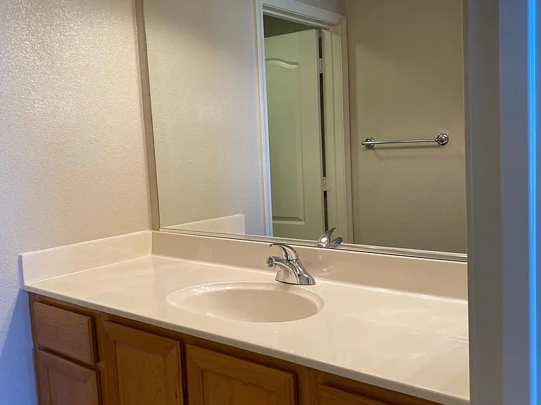 700 Moon Cir — Photo 41