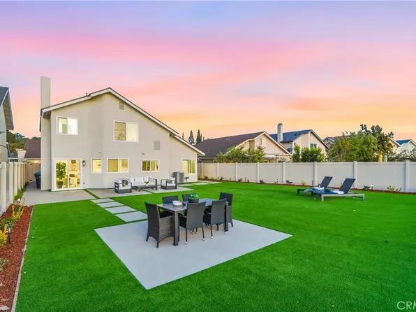 21041 Skylark Dr, Lake Forest, CA 92630